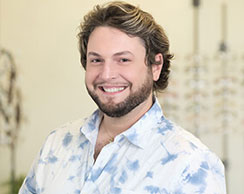 Jordan Mckenzie, Optician